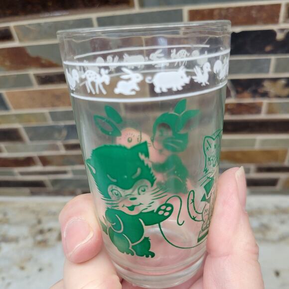 Vintage Kraft Swanky Swig Juice Glass, Green Nursery Design, Bunnies & Kittens - Picture 3 of 3